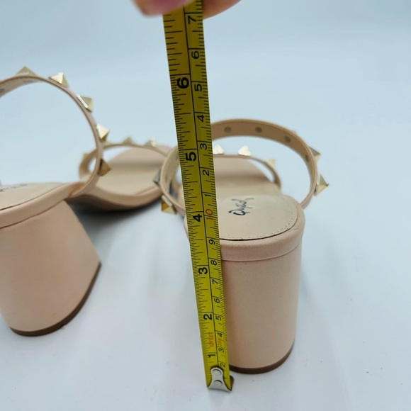 Qupid Nude Single Stud Double Strap Boxy Heels - Picture 3 of 8